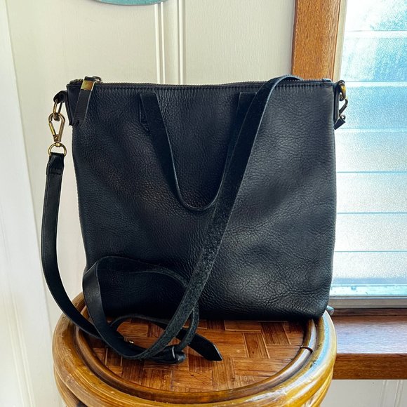 Madewell Transport Crossbody with Extra Print Strap. Black. - Picture 4 of 4